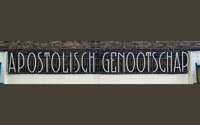 Genootschap specimen from Brutal Types