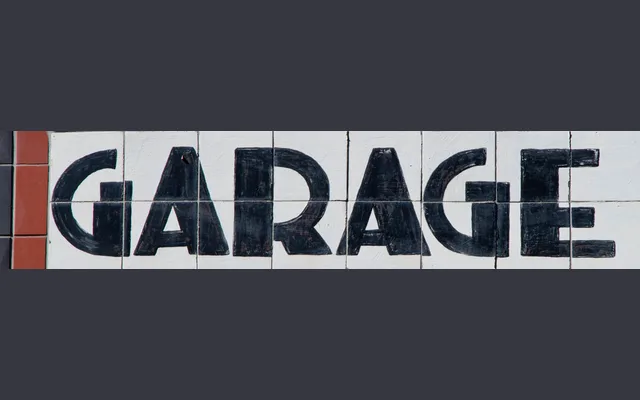 Zuidholl specimen from Brutal Types